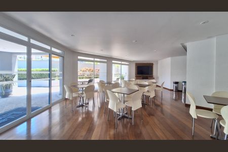 Apartamento à venda com 98m², 2 quartos e 2 vagasÁrea comum - Salão de festas