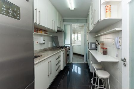 Apartamento à venda com 98m², 2 quartos e 2 vagasCozinha