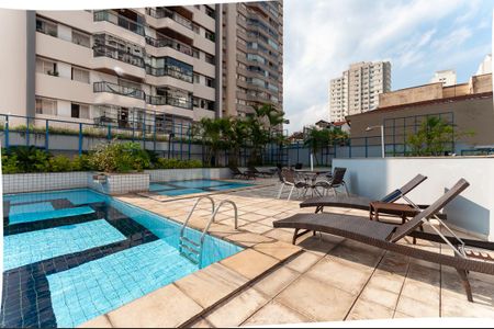 Apartamento à venda com 98m², 2 quartos e 2 vagasÁrea Comum - Piscina