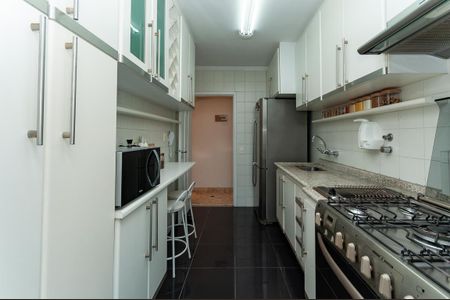 Apartamento à venda com 98m², 2 quartos e 2 vagasCozinha