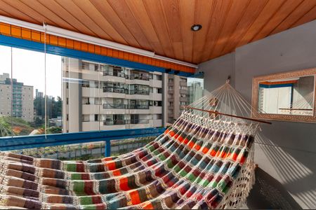 Apartamento à venda com 98m², 2 quartos e 2 vagasVaranda