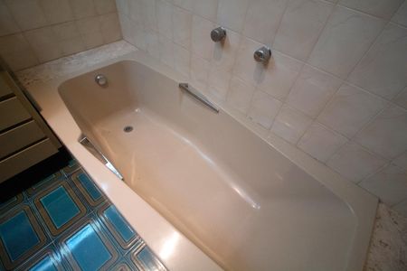 Casa à venda com 557m², 6 quartos e 4 vagas Casa à venda com 557m², 6 quartos e 4 vagasQuarto Suíte 2 Banheiro