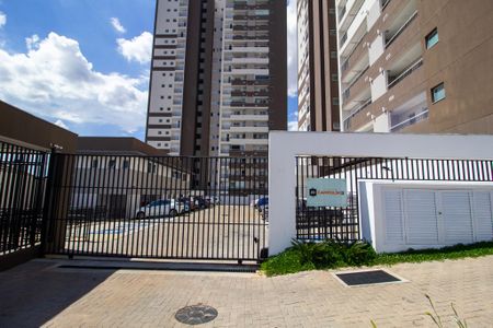 Apartamento para alugar com 62m², 2 quartos e 1 vagaFachada