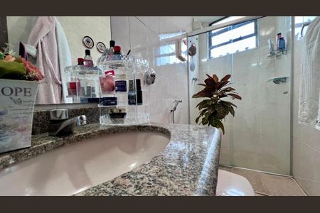 Apartamento à venda com 120m², 3 quartos e 2 vagasbanho