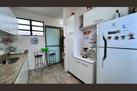Apartamento à venda com 120m², 3 quartos e 2 vagasCozinha