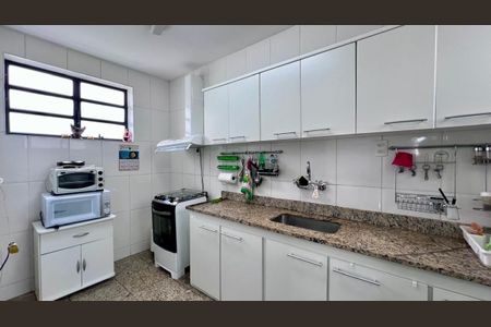 Apartamento à venda com 120m², 3 quartos e 2 vagasCozinha