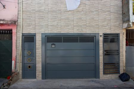 Casa à venda com 154m², 3 quartos e 3 vagasFachada