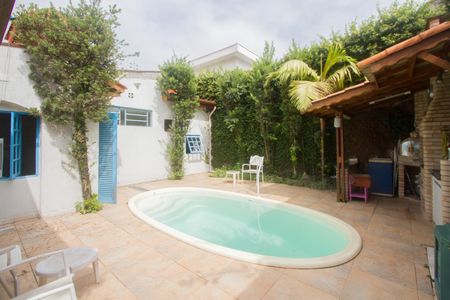 Casa à venda com 285m², 2 quartos e 3 vagasQuintal