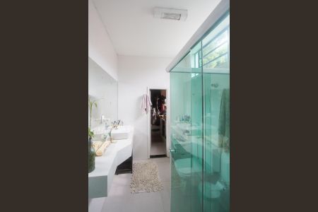 Casa à venda com 285m², 2 quartos e 3 vagasBanheiro Suíte 1