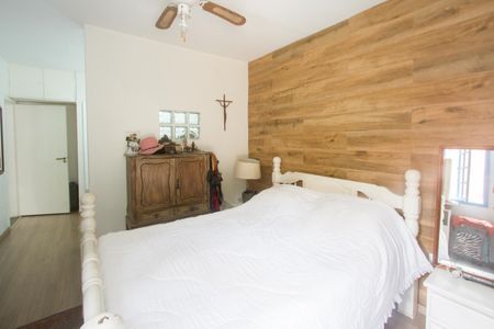 Casa à venda com 285m², 2 quartos e 3 vagasSuíte 1