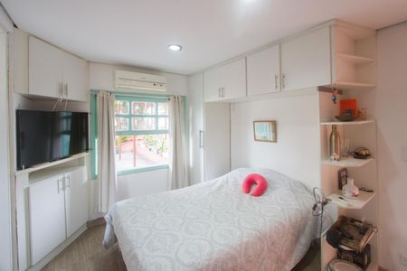 Casa à venda com 285m², 2 quartos e 3 vagasEdícula