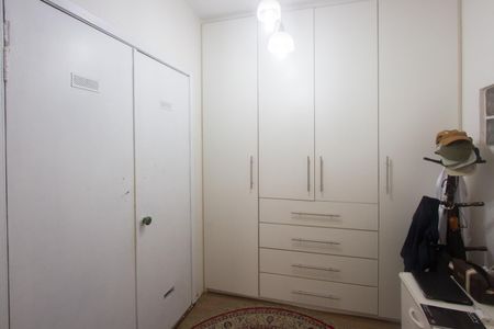 Casa à venda com 285m², 2 quartos e 3 vagasCloset Suíte 1