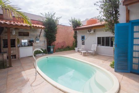 Casa à venda com 285m², 2 quartos e 3 vagasPiscina