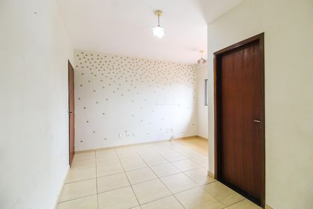 Casa para alugar com 180m², 3 quartos e 2 vagasSuíte