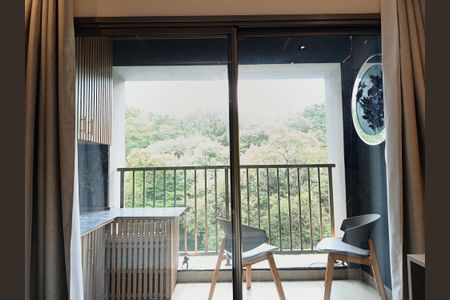 Varanda de kitnet/studio para alugar com 1 quarto, 22m² em Pinheiros, São Paulo