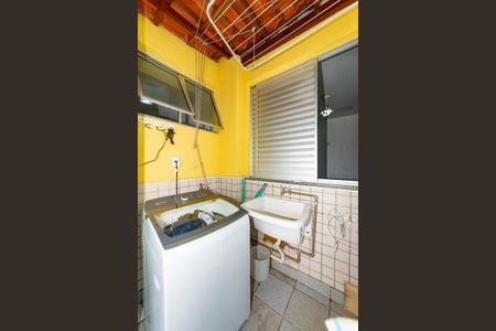 Apartamento à venda com 180m², 4 quartos e 2 vagas Apartamento à venda com 180m², 4 quartos e 2 vagasÁrea de Serviço