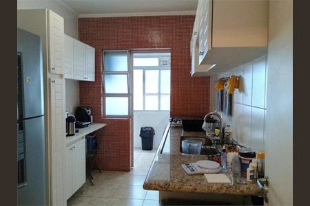 Apartamento à venda com 101m², 2 quartos e 1 vagaFoto 01