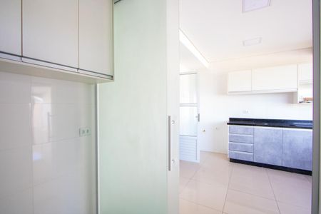 Apartamento para alugar com 146m², 3 quartos e 1 vagaÁrea de serviço