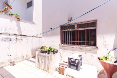 Casa à venda com 126m², 2 quartos e 1 vagaÁrea de Serviço