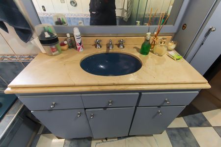 Casa à venda com 126m², 2 quartos e 1 vagaBanheiro