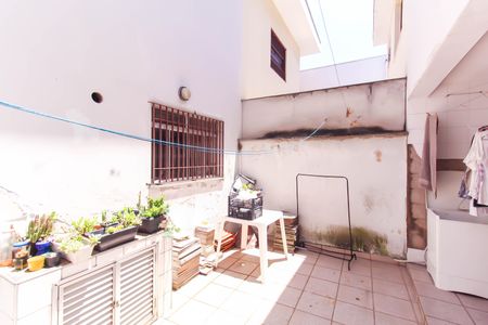 Casa à venda com 126m², 2 quartos e 1 vagaÁrea de Serviço