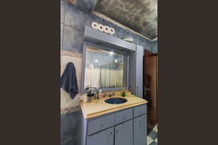 Casa à venda com 126m², 2 quartos e 1 vagaBanheiro