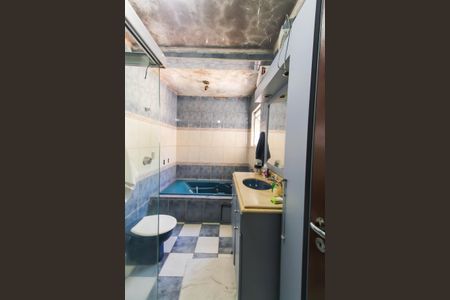 Casa à venda com 126m², 2 quartos e 1 vagaBanheiro