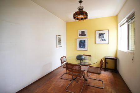 Apartamento à venda com 180m², 2 quartos e 1 vaga Apartamento à venda com 180m², 2 quartos e 1 vagaSala de Jantar