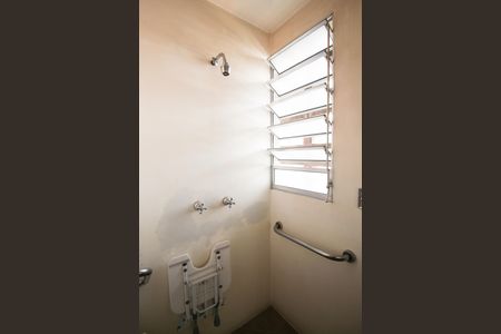 Apartamento à venda com 180m², 2 quartos e 1 vaga Apartamento à venda com 180m², 2 quartos e 1 vagaBanheiro da Suíte
