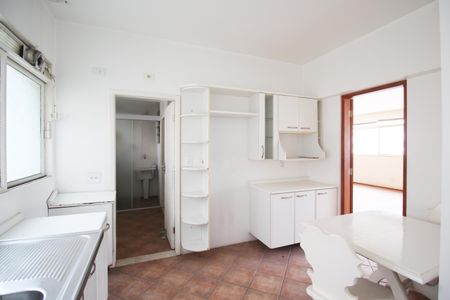 Apartamento à venda com 180m², 2 quartos e 1 vaga Apartamento à venda com 180m², 2 quartos e 1 vagaCozinha