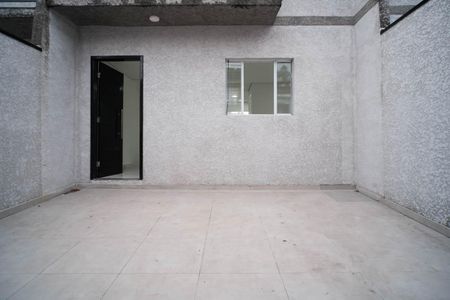 Casa à venda com 104m², 2 quartos e 2 vagasGaragem