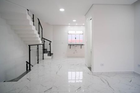 Casa à venda com 104m², 2 quartos e 2 vagasSala/Cozinha