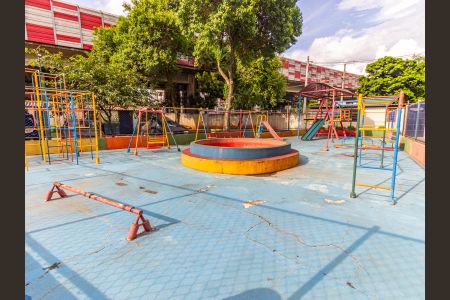 Apartamento à venda com 61m², 2 quartos e 1 vaga Apartamento à venda com 61m², 2 quartos e 1 vagaÁrea comum - Playground