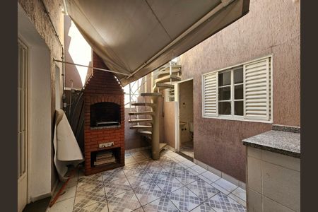 Casa à venda com 180m², 3 quartos e 2 vagasChurrasqueira