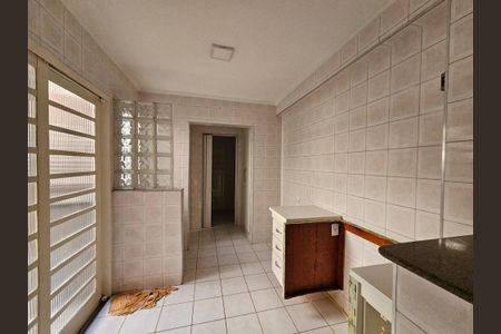 Casa à venda com 180m², 3 quartos e 2 vagasÁrea de Serviço