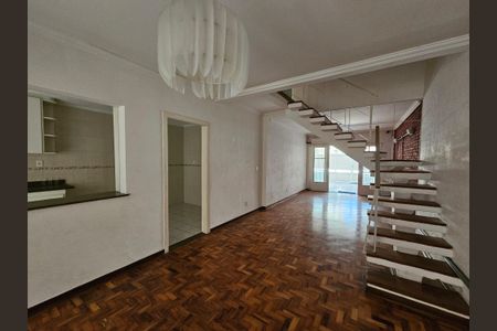 Casa à venda com 180m², 3 quartos e 2 vagasSala