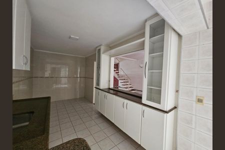 Casa à venda com 180m², 3 quartos e 2 vagasCozinha