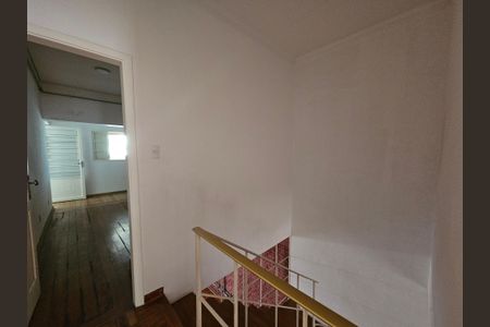 Casa à venda com 180m², 3 quartos e 2 vagasCorredor