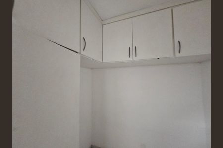 Casa à venda com 180m², 3 quartos e 2 vagasQuarto de Serviço