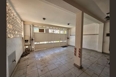 Casa à venda com 180m², 3 quartos e 2 vagasGaragem