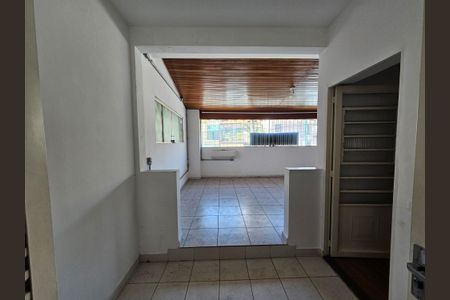 Casa à venda com 180m², 3 quartos e 2 vagasVaranda