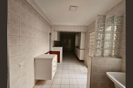 Casa à venda com 180m², 3 quartos e 2 vagasÁrea de Serviço