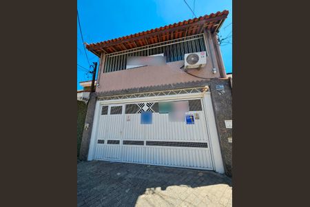 Casa à venda com 180m², 3 quartos e 2 vagasFachada