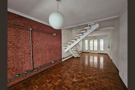 Casa à venda com 180m², 3 quartos e 2 vagasSala