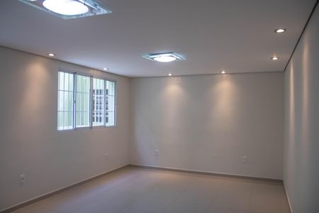 Casa à venda com 220m², 4 quartos e 5 vagasSala 1