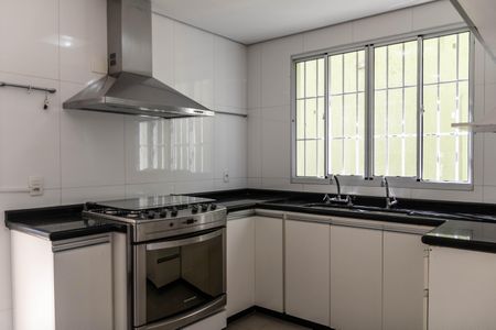 Casa à venda com 220m², 4 quartos e 5 vagasCozinha