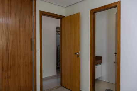 Casa à venda com 220m², 4 quartos e 5 vagasSuíte 4