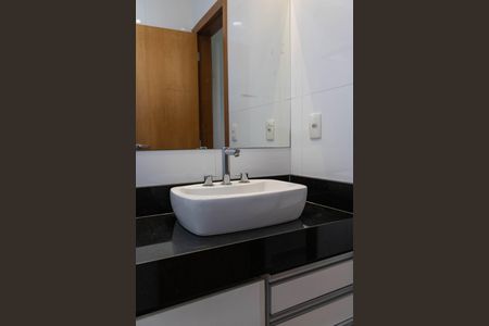 Casa à venda com 220m², 4 quartos e 5 vagasBanheiro da Suíte 3