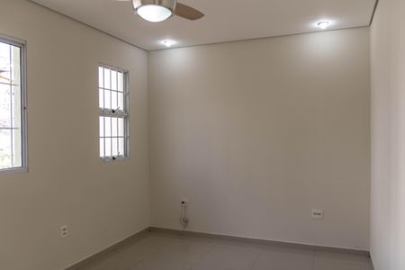 Casa à venda com 220m², 4 quartos e 5 vagasSala 3