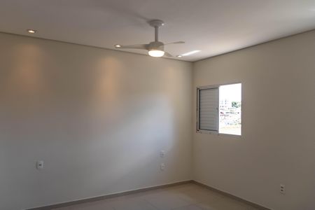 Casa à venda com 220m², 4 quartos e 5 vagasSuíte 1